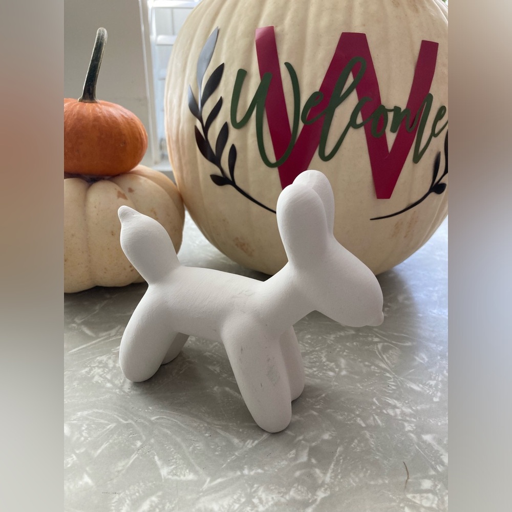 Balloon animal figurine white ceramic 5x5